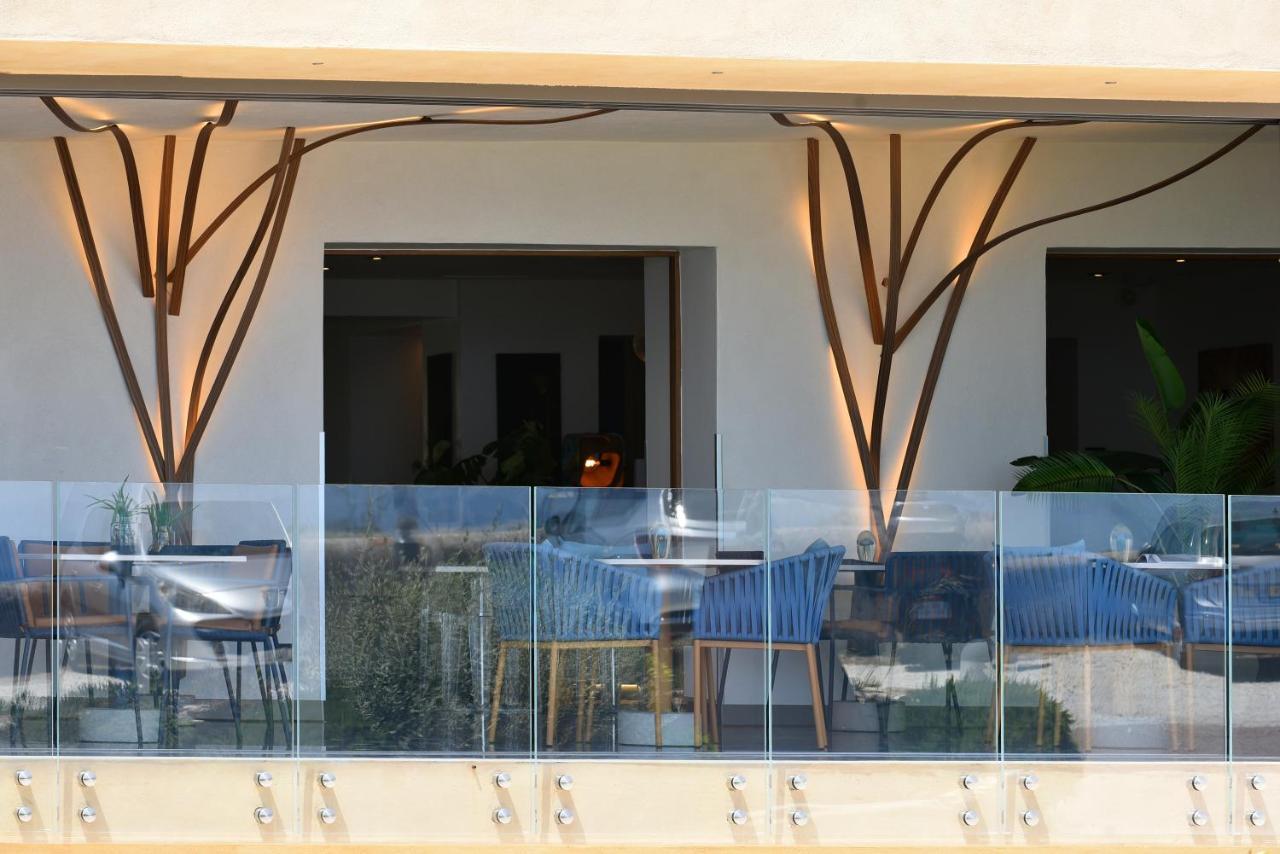 Santateresa Hotel Бонифачо Екстериор снимка